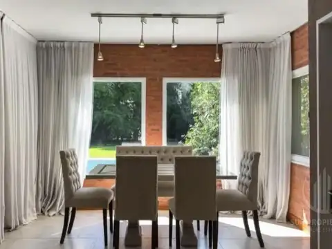 Casa en Solar del Bosque