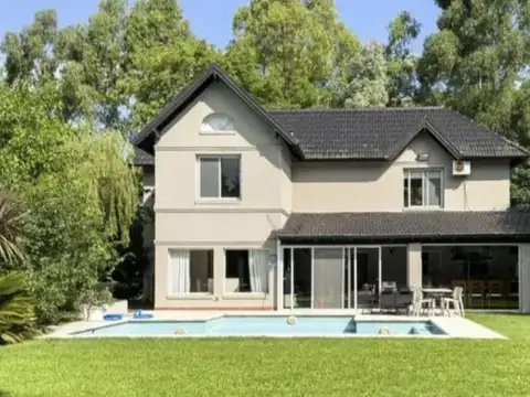 Casa en Venta en Solar del Bosque