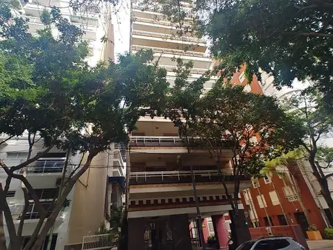 Semipiso. wTres ambientes contafrente Cochera.