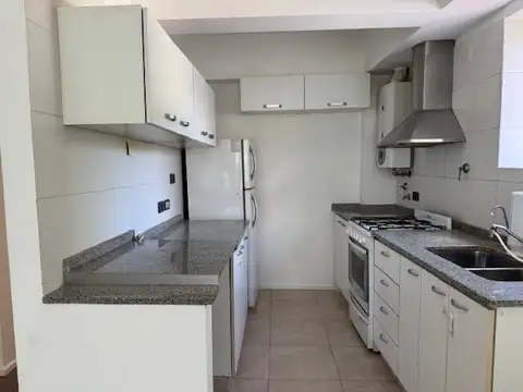 Alquiler dpto.2/3 amb San Isidro  centro USO PROFESIONAL o RESIDENCIAL con cochera