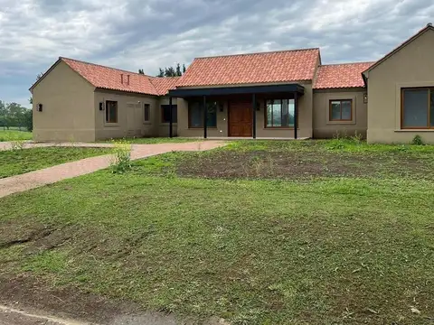 Venta casa en Country club y golf Everlinks