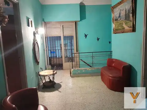 Casa en venta - 2 Dormitorios 1 Baño - Local - 500Mts2 - Lanús