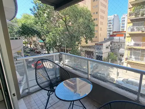 Monoambiente al frente con balcón | Altura de 2° piso y Terraza con Parrilla