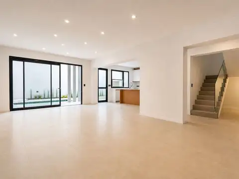 VENTA Casa 5 AMB A ESTRENAR en Villa del Parque