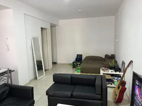 Departamento en Alquiler en Adrogue, $ 650.000