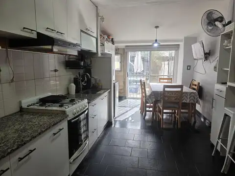 Depto Tipo Casa en Venta en Castelar Norte, USD 80.000