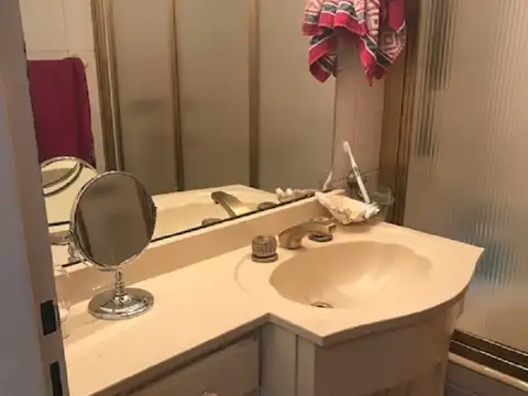 DUPLEX 4 AMB CON JARDIN AL FONDO , EN DOS PLANTAS , CON ESPACIO GUARDACOCHE