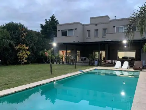 Barrio Cerrado La Montura 100