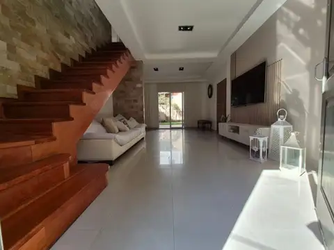 Concejal Héctor Coucheiro 500