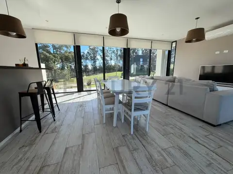 Casa en Alquiler de 3 dormitorios
