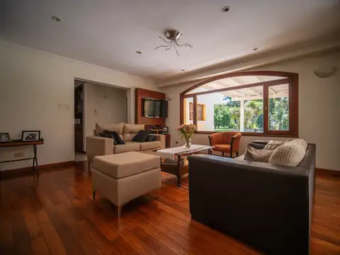 Casa en Venta en San Facundo, USD 450.000