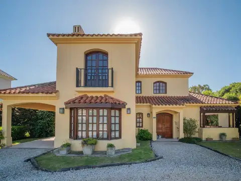 CASA EN VENTA COUNTRY SAN FACUNDO