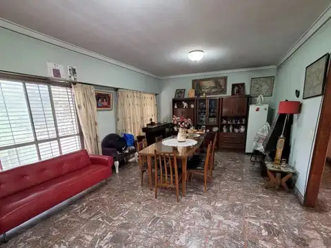 WASHINGTON 2100, Piso 1