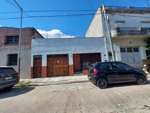CASA LOTE PROPIO - CASA PLANTA BAJA 4 AMBIENTES - GARAGE - PATIO - TERRAZA - DEPARTAMENTO 2 AMBIENTES PRIMER PISO -