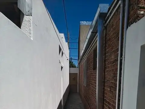 Excelente ph interno de 1 dormitorio con patio delantero y trasero en calle 10 e/ 511 y 512