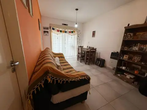 VENTA DEPTO 2 AMB C/ BALCON - CASEROS CENTRO