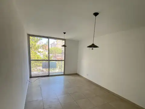 Departamento en Alquiler en Echesortu, $ 240.000