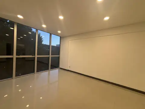 Oficina en Venta con renta en Agora 3, 46 Plaza, Pilar