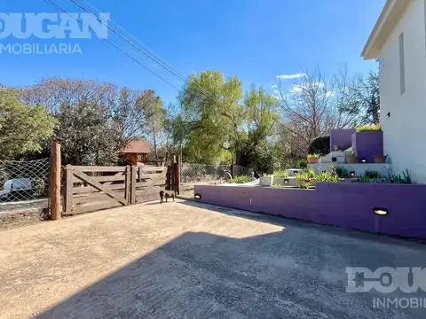 Casa en Venta con 4 cocheras