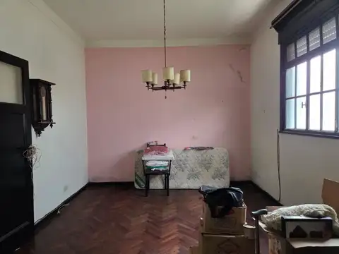 Depto Tipo Casa en Venta 50 años