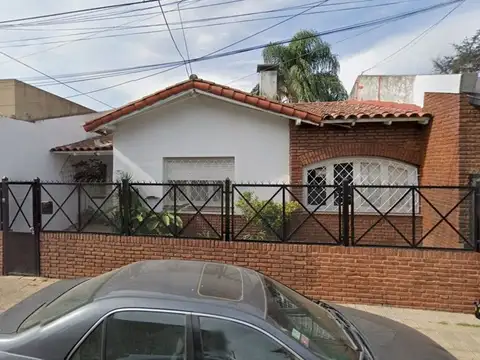 Casa - Venta - Argentina, Morón - Jose Marmol 200