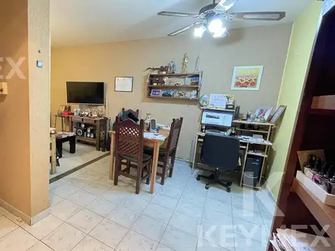 Depto Tipo Casa 4 ambientes con 2 baños