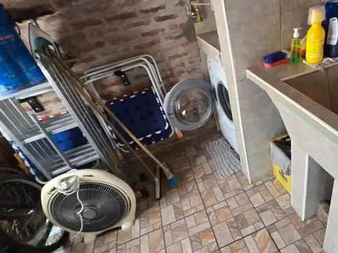 Casa en Venta en Luis Guillon, USD 65.000