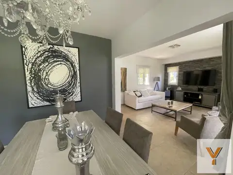 Casa 5 ambientes con 3 baños