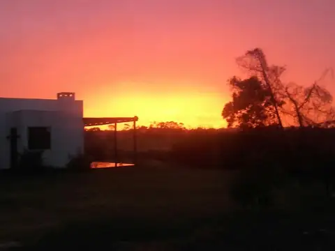 DUEÑO ALQUILA  CASA  ENERO - TESORO. LA BARRA PTA DEL ESTE