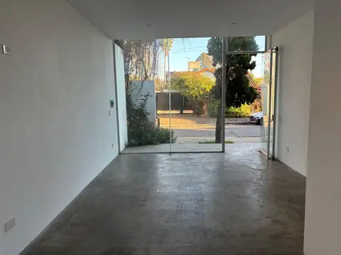 Local en Alquiler en Manuel B Gonnet, $ 560.000