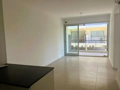 Venta | Departamento de 3 ambientes con balcón y cochera | Tigre Park