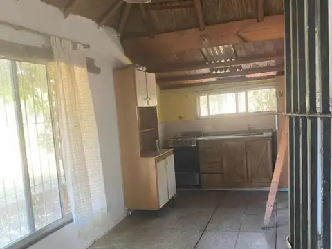 Casa 3 ambientes con 1 baño