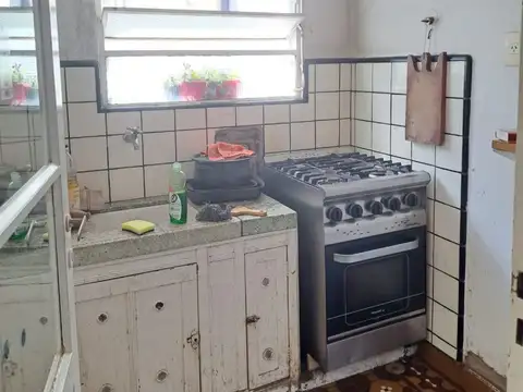 Casa 4 ambientes con 1 baño