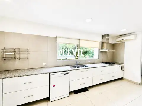 Casa en Venta al Oeste