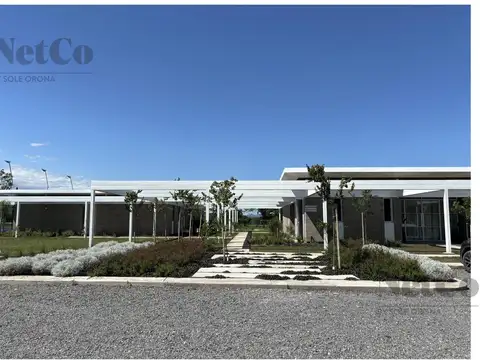 Terreno en Venta 20  mts Fondo