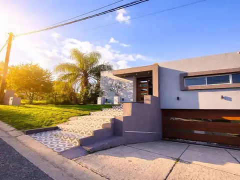 VENTA CASA 5 DORM C/PI COUNTRY CINCO LOMAS CBA