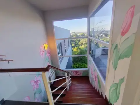 VENTA CASA 5 DORM C/PI COUNTRY CINCO LOMAS CBA