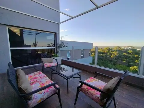 Casa 14 ambientes con 5 baños