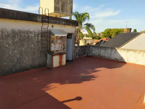 Paraguay 700, Piso 1