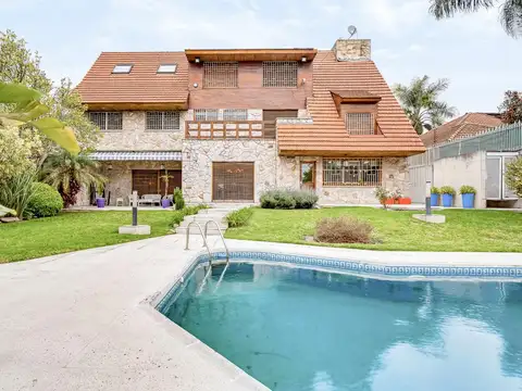 Venta | Casa 8 Ambientes | 4 Cocheras | Quincho | Playroom | Ramos Mejía