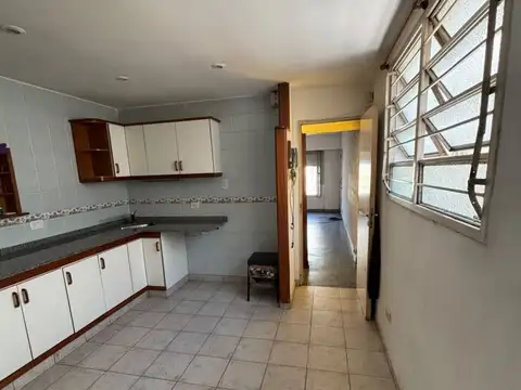 Casa en Alquiler con 1 cochera
