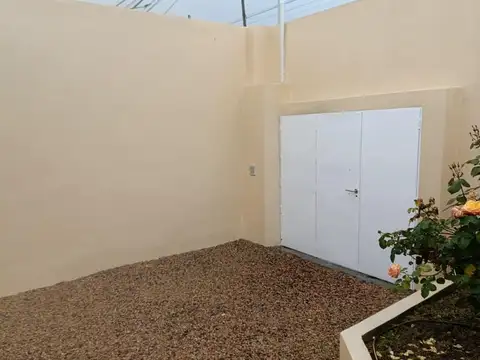 Casa en Alquiler en San Cayetano - Luján, $ 900.000