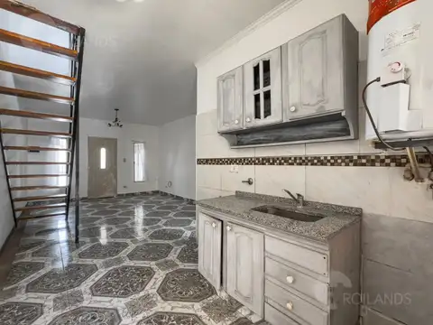 Depto Tipo Casa en Venta de 3 ambientes