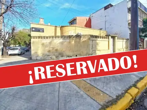 Venta Casa 3 Ambientes con Patio en Parque Avellaneda
