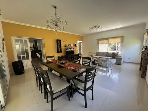 CASA EN VENTA EN WESTON 5 AMBIENTES | LOTE CENTRAL
