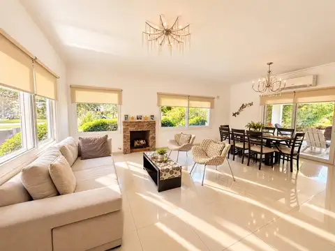Casa en Venta en Weston, USD 398.000