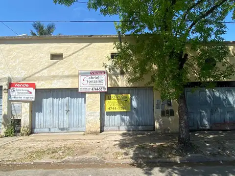 Casa en venta en Victoria  para refaccionar en totalidad.