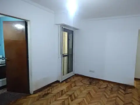 DEPARTAMENTO 2 AMBIENTES LATERAL