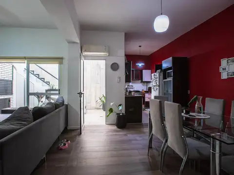 CASA EN VENTA DE 4 DORMITORIOS EN VENTA - BARRIO ECHESORTU ROSARIO