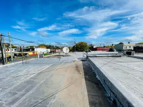 LOSA EN VENTA EN ESQUINA COMERCIAL